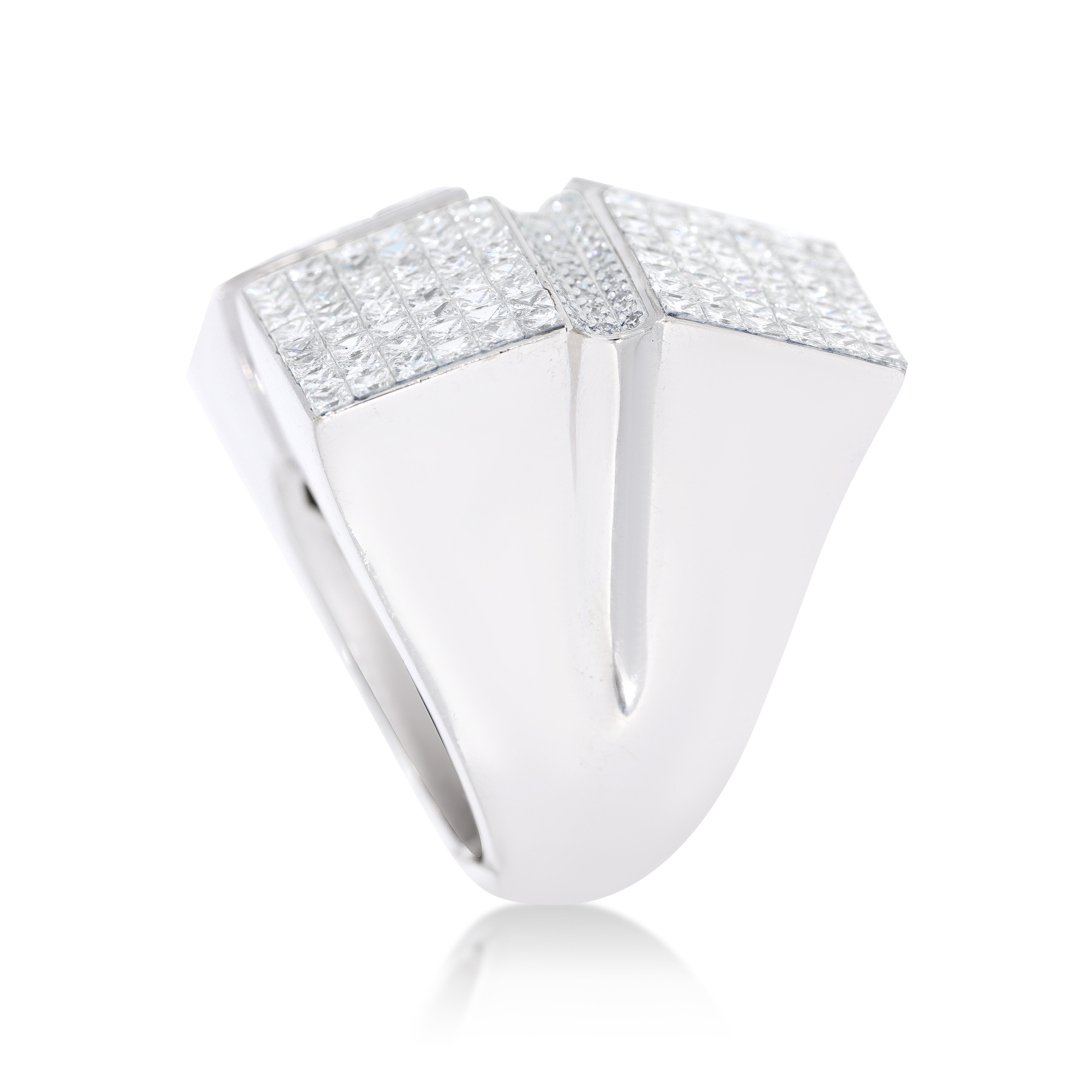 Diamond Ring  10.5 ct.14K White Gold